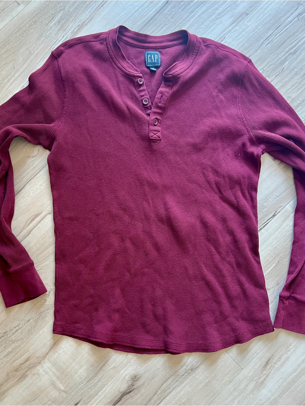 GAP Men’s Burgundy Waffle Knit Henley Long Sleeve Shirt Size Large
